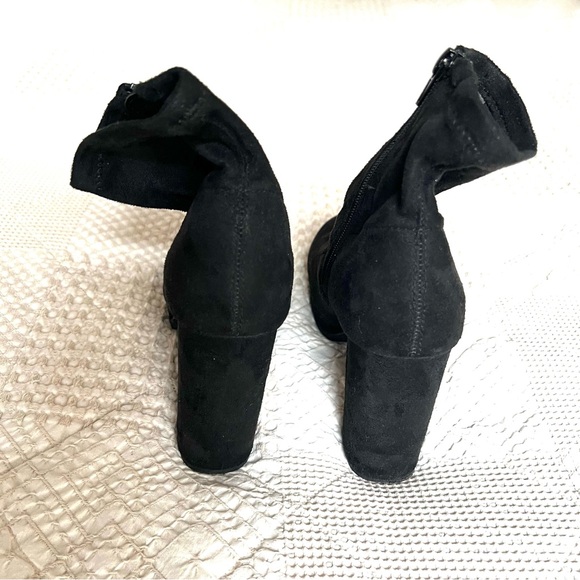 FOREVER 21 Black Platform Ankle Bootie - Picture 3 of 9